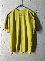 Men’s yellow Under Armor Tshirt szM