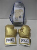 12oz Everlast Wrist Strap Training Gloves