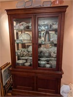 BAssett 1 pcs china Closet not contents