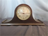 VTG Westminster Sessions Wood Mantle Clock w/