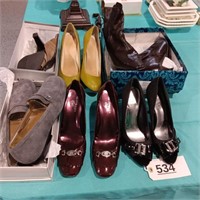 Tote w/ Ladies Shoes - Sizes 9, 9.5, 10