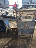 CORN SHELLER AND SCREED