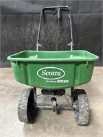 Scotts Speedy Green 1000  seed spreader