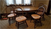 Oak Oval Dining Room Table & 6 Chairs
