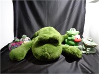 Lot #1 of Frog Items