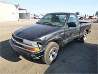 2000 Chevrolet S10 Pickup Truck