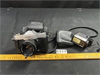Yashica TL-Electro Camera, Vivitar Flash