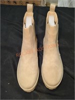 Women's Boots Size 10