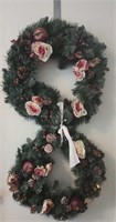 Double wreath arrangement