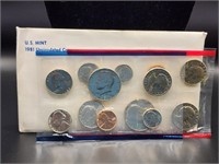 1981 P D Uncirculated Mint Coin Set