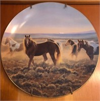 Q - KNOWLES COLLECTIBLE PLATE (L79)