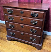 small 24" chest of drawers- quality, Vg condition
