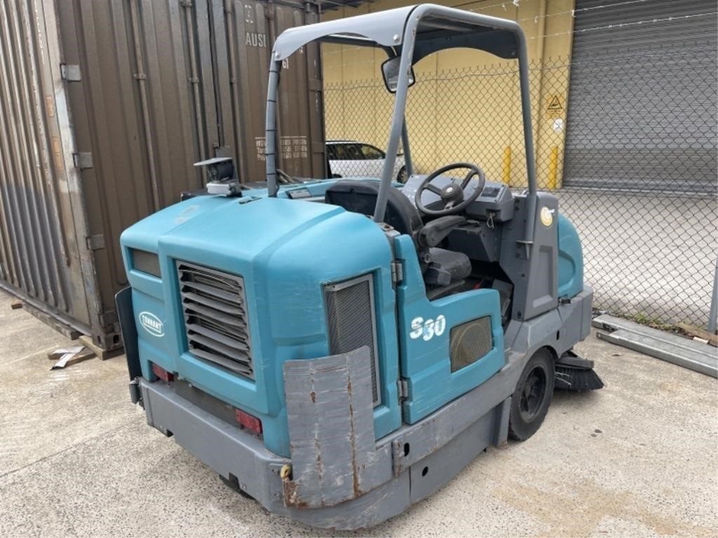 Tennant S30 LPG Floor Sweeper