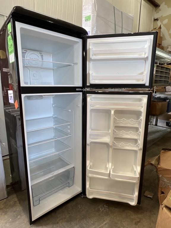 GALANZ Refrigerator/Freezer Model # GLR12TBKEFR