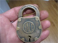 ANTIQUE YALE & TOWNE SOLID BRASS PADLOCK
