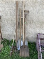 (7) Vintage Lawn Tools