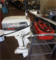 Johnson 4.0 Outboard Boat Motor w/ New Tank