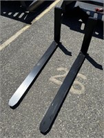 PAIR OF NEW 4' HEAVY DUTY FORKS