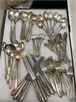 1847 ROGERS BROTHERS SILVER PLATED FLATWARE SET