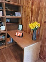 right book shelf with desk attachment
