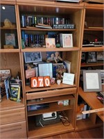 middle book shelf