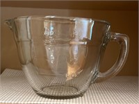 Pampered chef 4 cup measuring cup