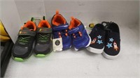 Children's size 8 Footwear 1 pair size is 9