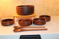 Wooden salad bowl set