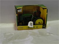 ERTL JOHN DEERE MODEL H TRACTOR