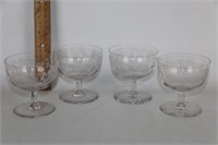 Set of 4 Glasses