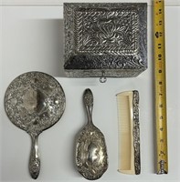 Accessoires de beauté silverplated+ vieux coffre