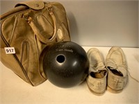 BOWLING BALL WITH BAG SAYS GERRY ON IT