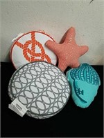 Four new decorative throw pillows