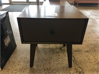 ACCENT SIDE TABLE W/DRAWER