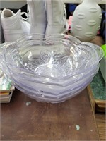 Plastic serving bowls