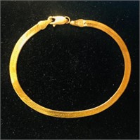 14k gold Herringbone bracelet 7 in 2.4 Gr
