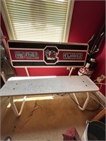 USC BENCH & TV TRAY BENCH SHOWS WEAR