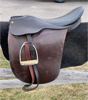 COLLEGIATE  ENGLISH SADDLE