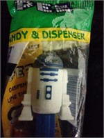 New PEZ R2-D2 Dispenser w/Candy