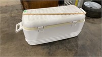 Igloo white cooler XL