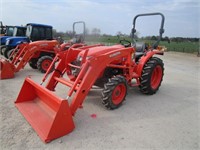 Kubota L2501 Tractor/Loader,