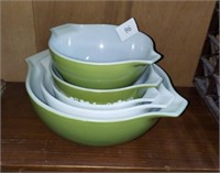 VINTAGE GREEN PYREX NESTING BOWLS