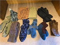 Gloves, mittens & wool socks
