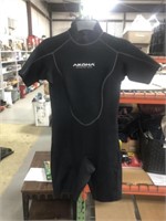 AKONA SZ 9/10 WETSUIT