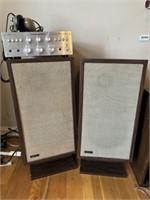 2 Speakers And Amplifier Maramtz