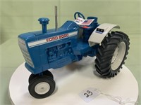 Ford 8000 2004 Toy Show CE 1/16 NIB