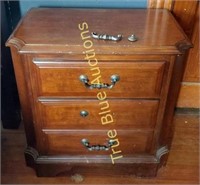 2 Drawer End Table