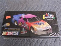 200 CHROMIUM NASCAR CARDS