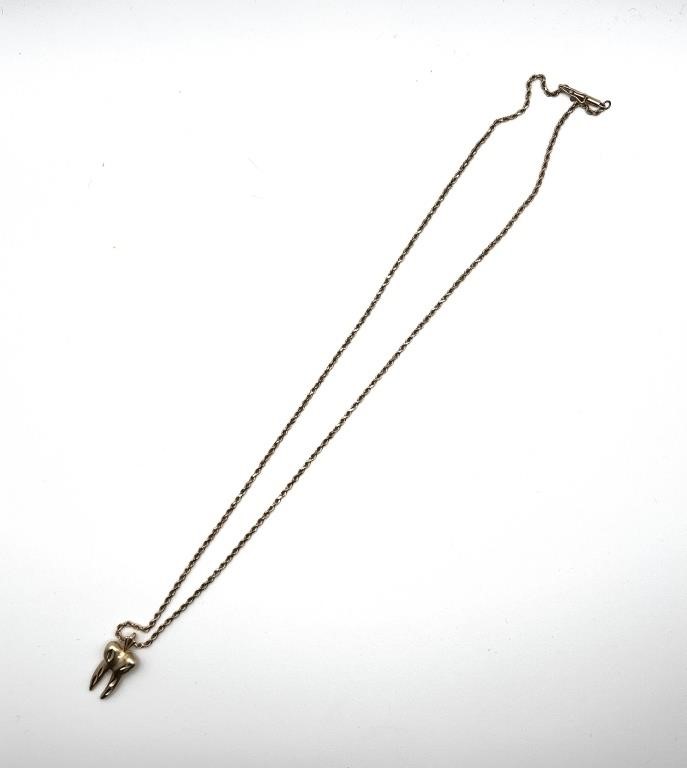 14K Gold Necklace w/ Tooth Pendant