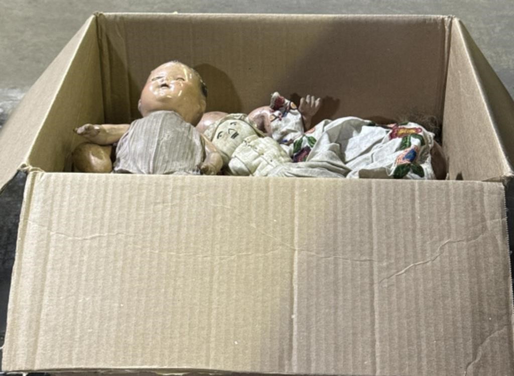 (JB) Full Box with Vintage Dolls & Parts